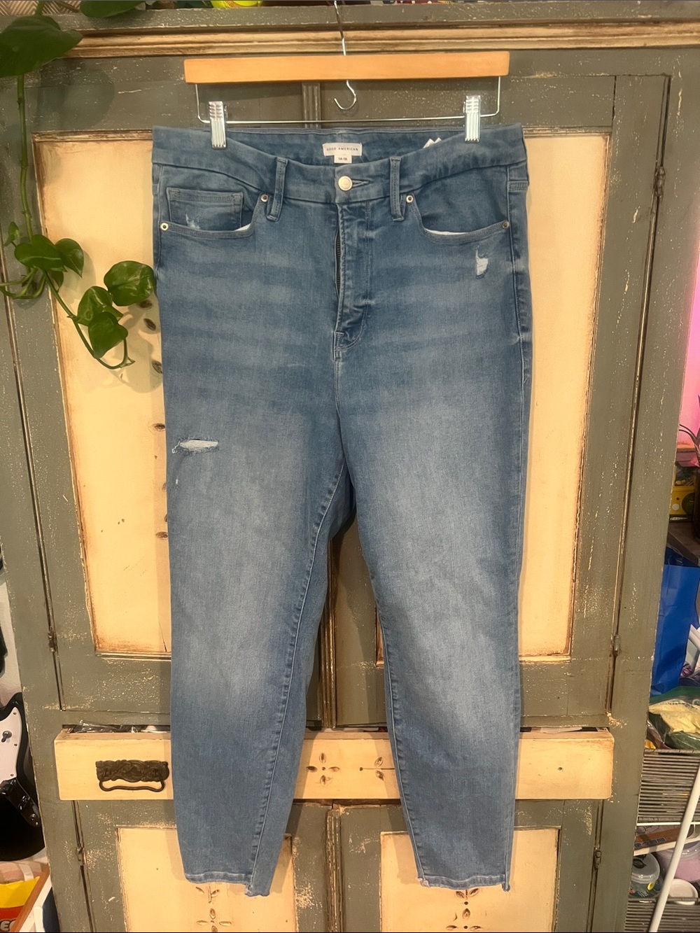 Good American Good Legs Skinny Jeans